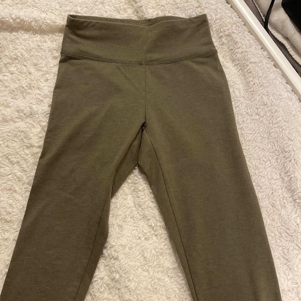 Aerie green leggings 💚💚